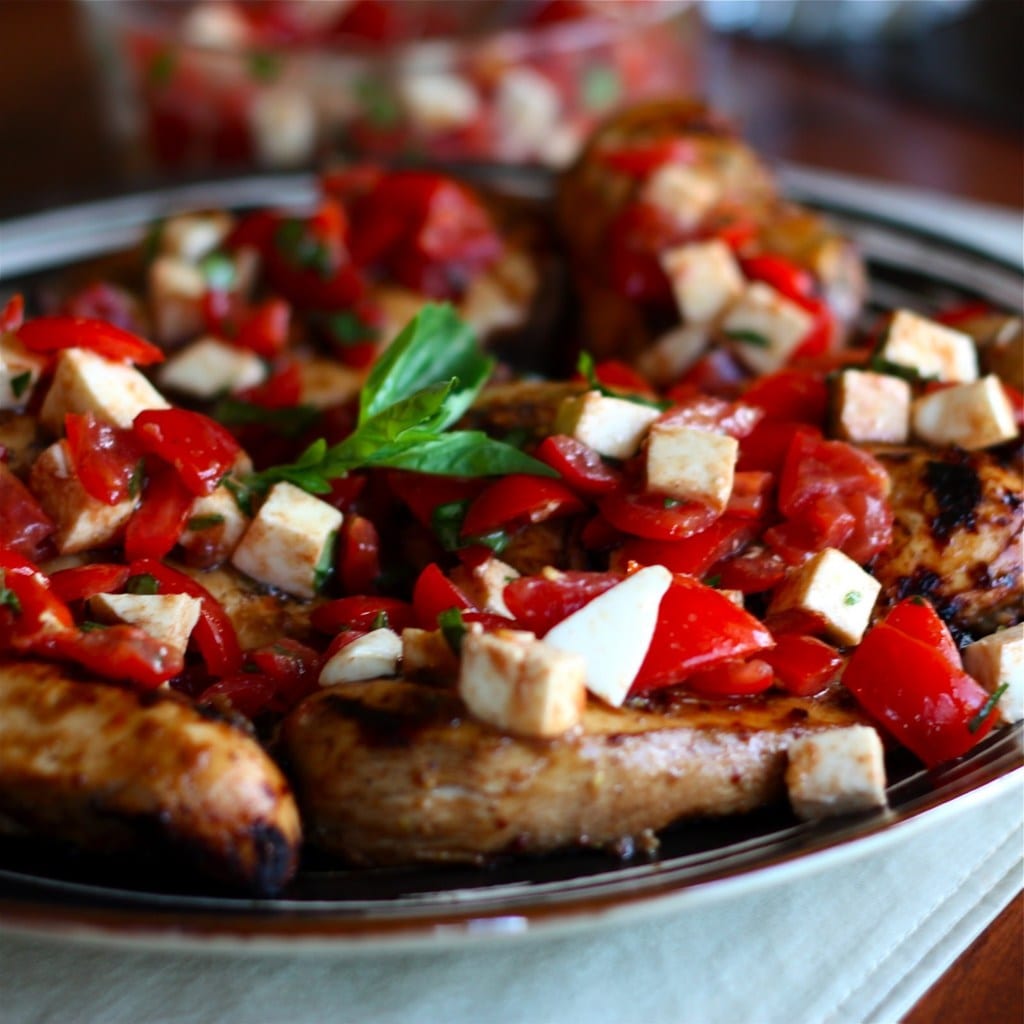Eat healthy with this summertime pesto balsamic chicken recipe